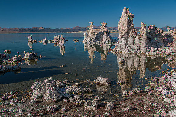 Mono Lake and Tufa Columns