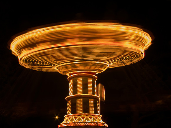 Spinning Swing
