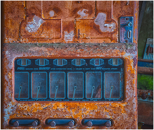 Rusty Vending Machine